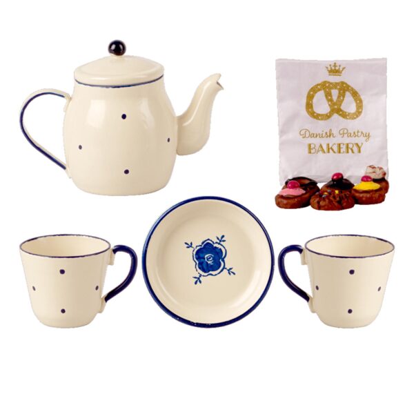 maileg Tea & Biscuits for two includes