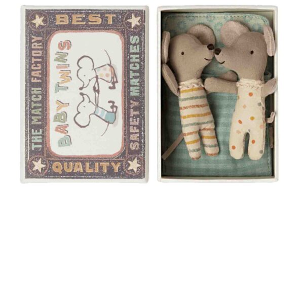 Twins Baby mice in matchbox open